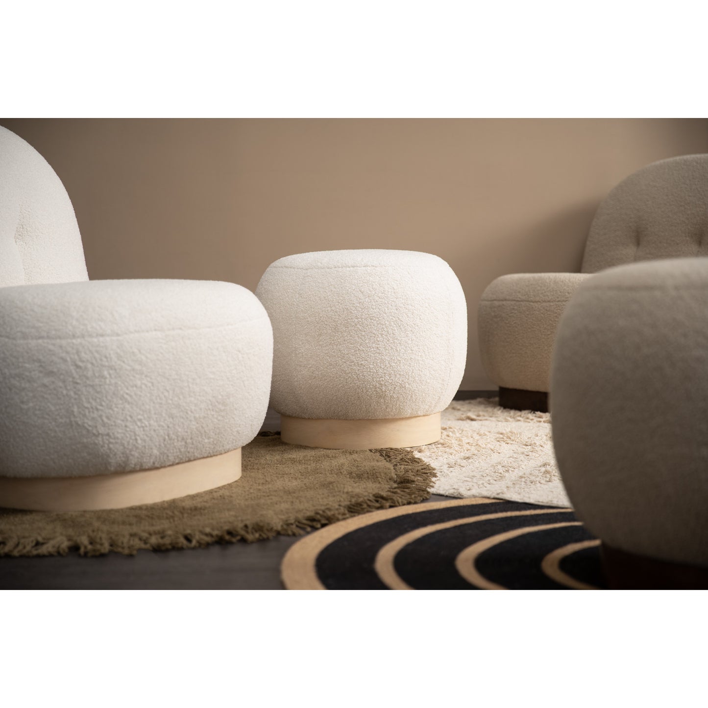 [LOUNGE CHAIR] CLOUDY